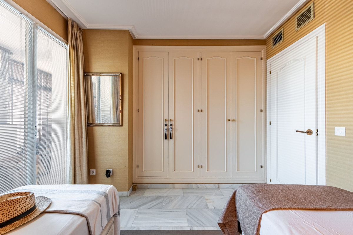 Se vende Apartamento Planta Media de 2 dormitorios en Costa Del Sol, Málaga, España