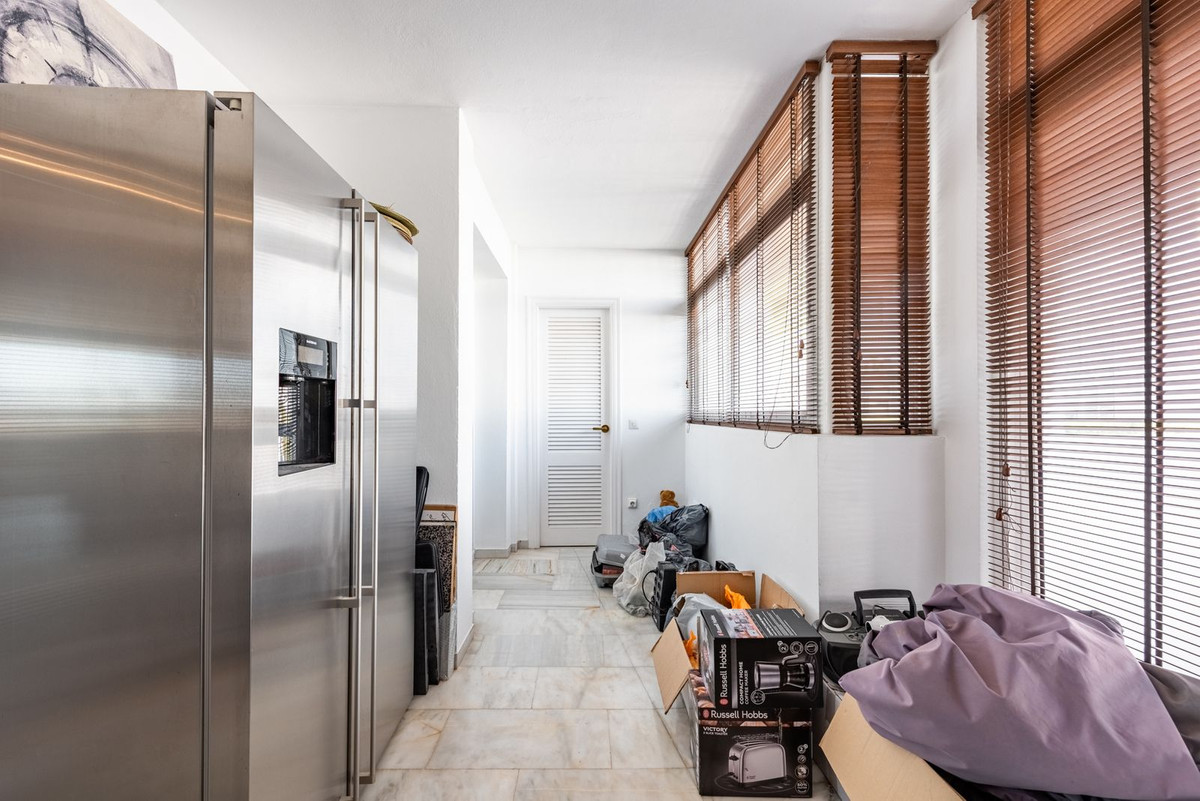 Se vende Apartamento Planta Media de 2 dormitorios en Costa Del Sol, Málaga, España