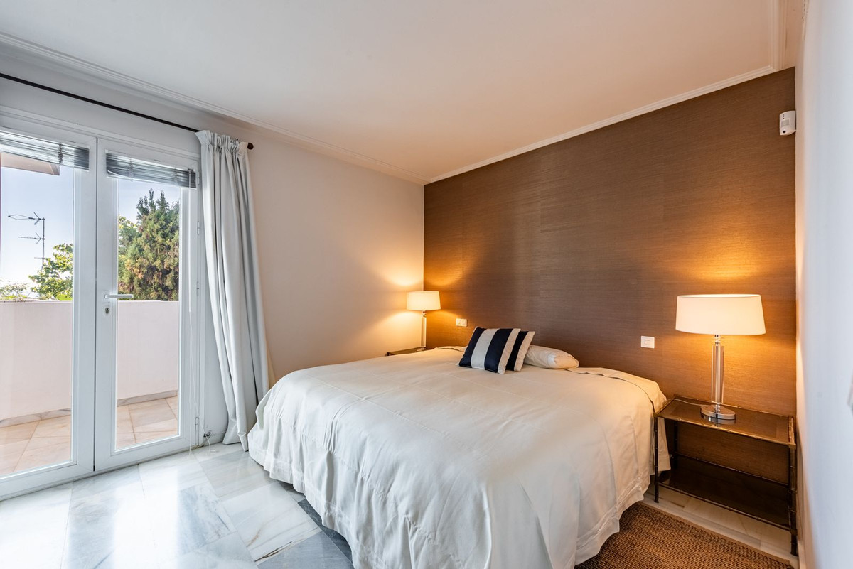 Se vende Apartamento Planta Media de 2 dormitorios en Costa Del Sol, Málaga, España