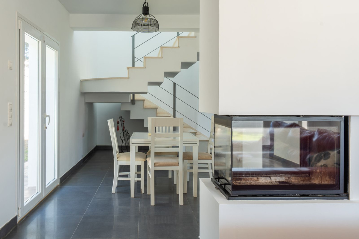 Se vende Villa - Chalet de 3 dormitorios en Costa Del Sol, Málaga, España