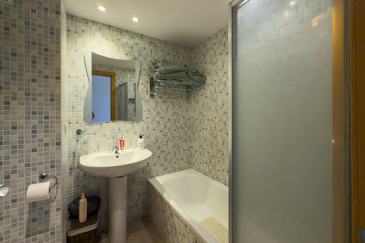 Se vende Ático de 2 dormitorios en Costa Del Sol, Málaga, España