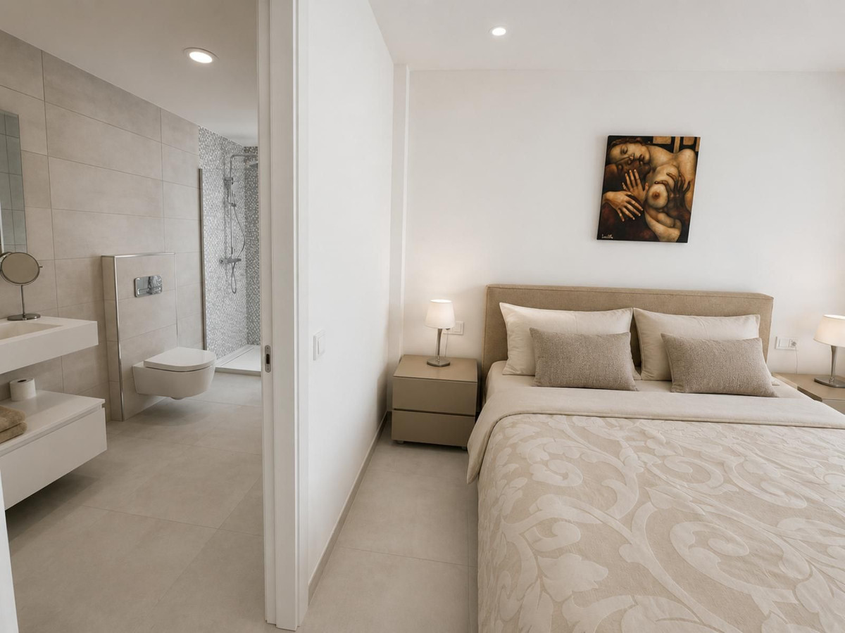 Se vende Apartamento Planta Media de 3 dormitorios en Costa Del Sol, Málaga, España