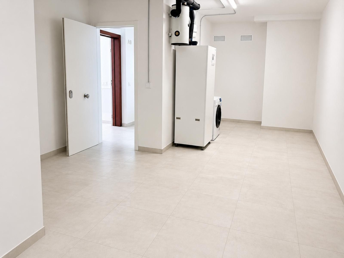 Se vende Apartamento Planta Media de 3 dormitorios en Costa Del Sol, Málaga, España