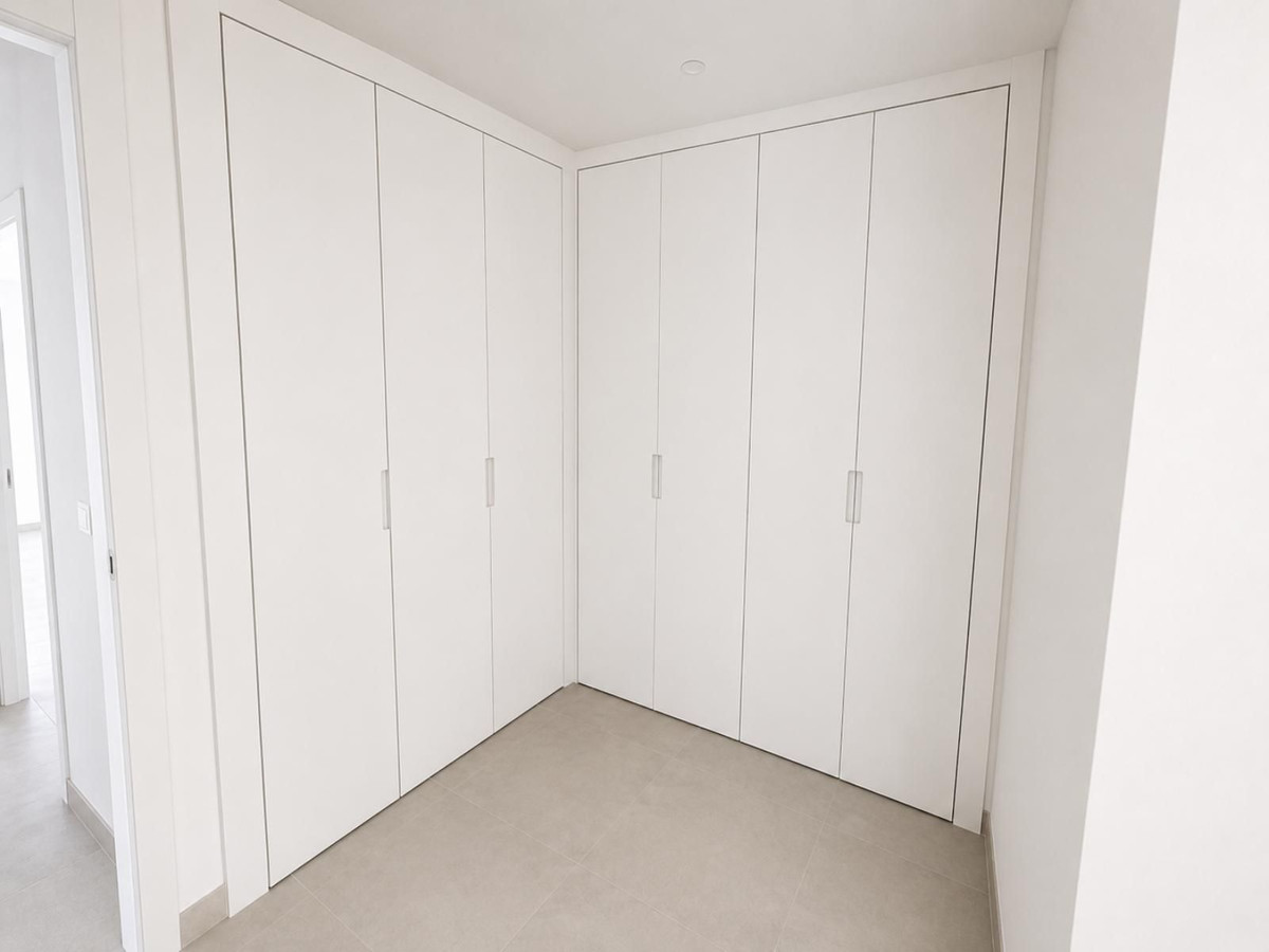 Se vende Apartamento Planta Media de 3 dormitorios en Costa Del Sol, Málaga, España
