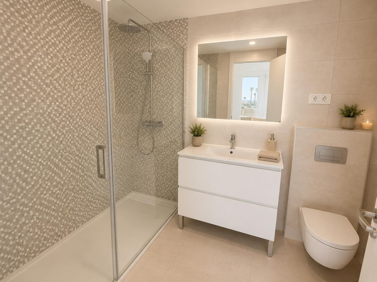 Se vende Apartamento Planta Media de 3 dormitorios en Costa Del Sol, Málaga, España