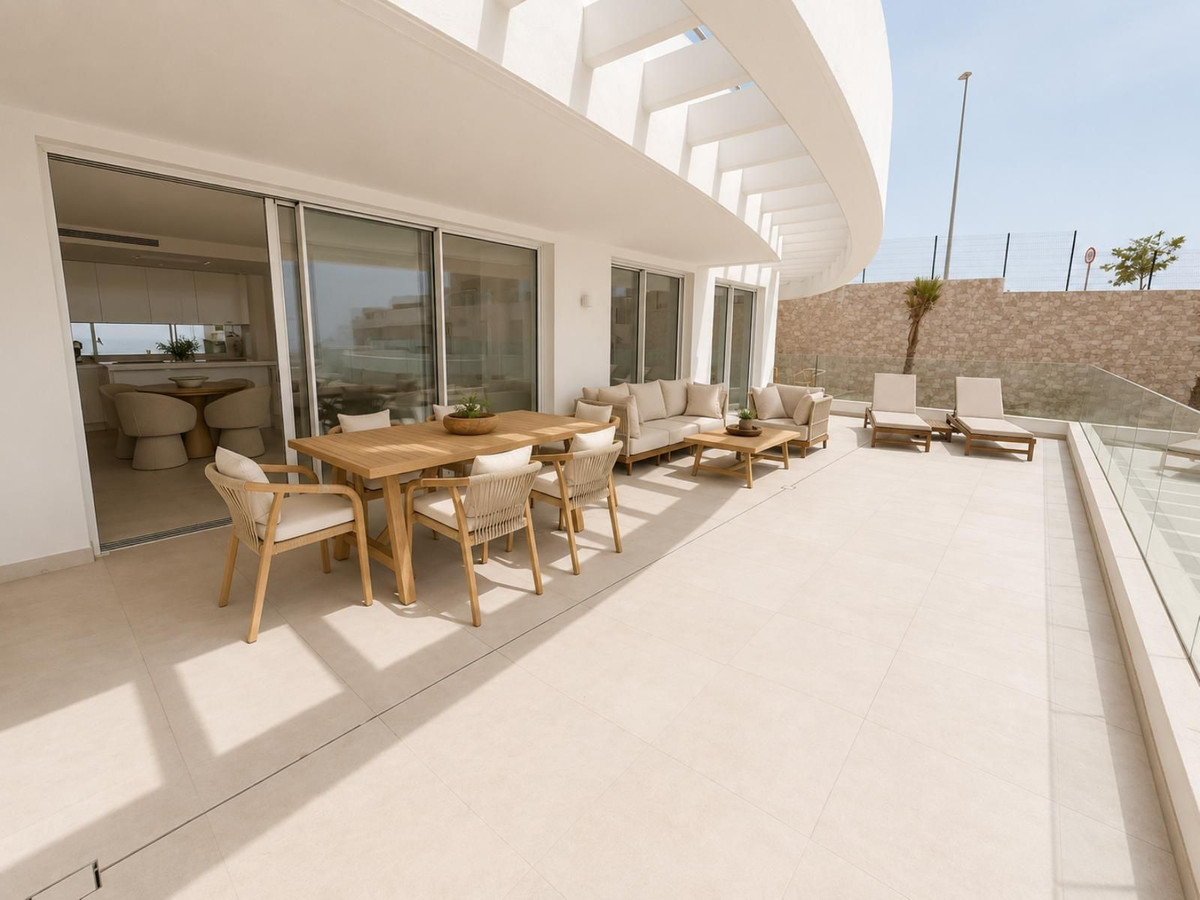 Se vende Apartamento Planta Media de 3 dormitorios en Costa Del Sol, Málaga, España