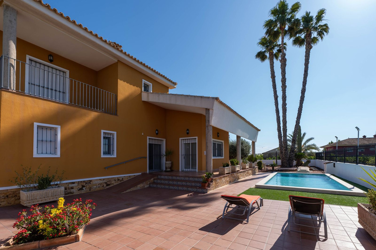 Se vende Villa - Chalet de 5 dormitorios en Costa Blanca, Alicante, España