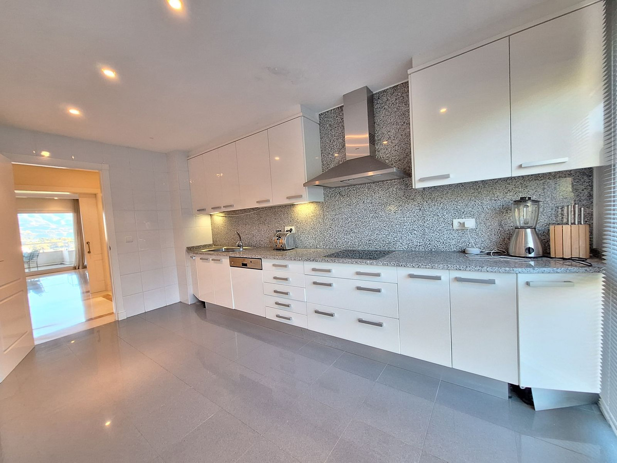 3 Bed Apartment for sale in Nueva Andalucía Costa Del Sol, Málaga, Spain