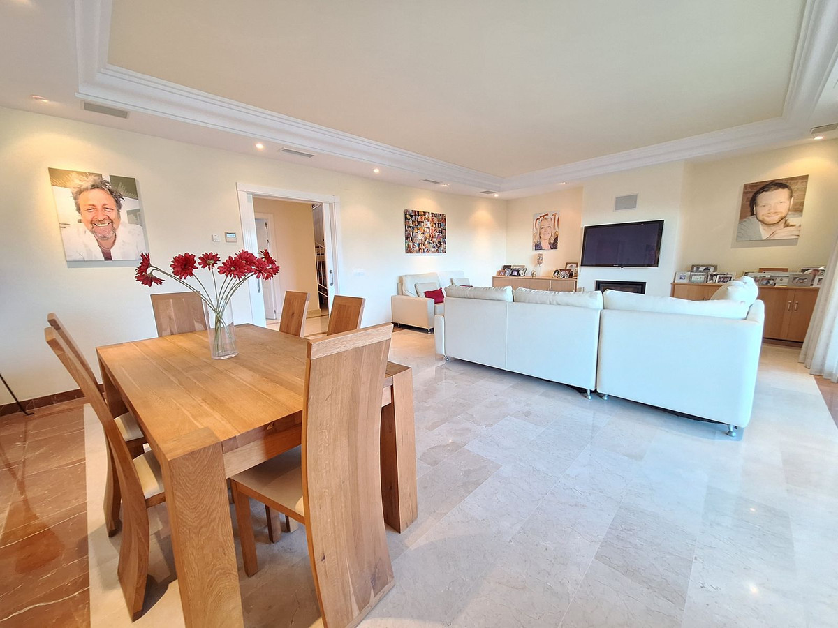 3 Bed Apartment for sale in Nueva Andalucía Costa Del Sol, Málaga, Spain