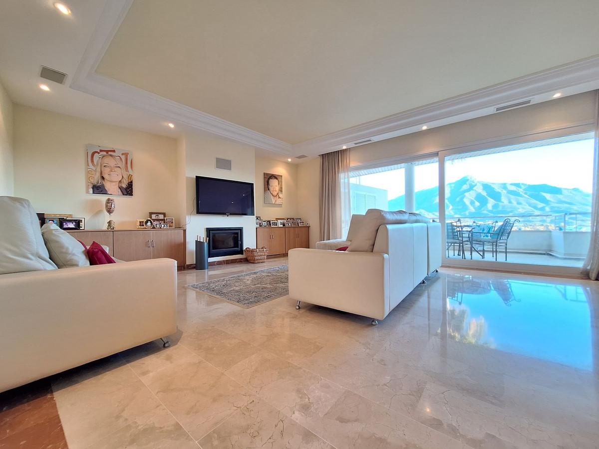 3 Bed Apartment for sale in Nueva Andalucía Costa Del Sol, Málaga, Spain