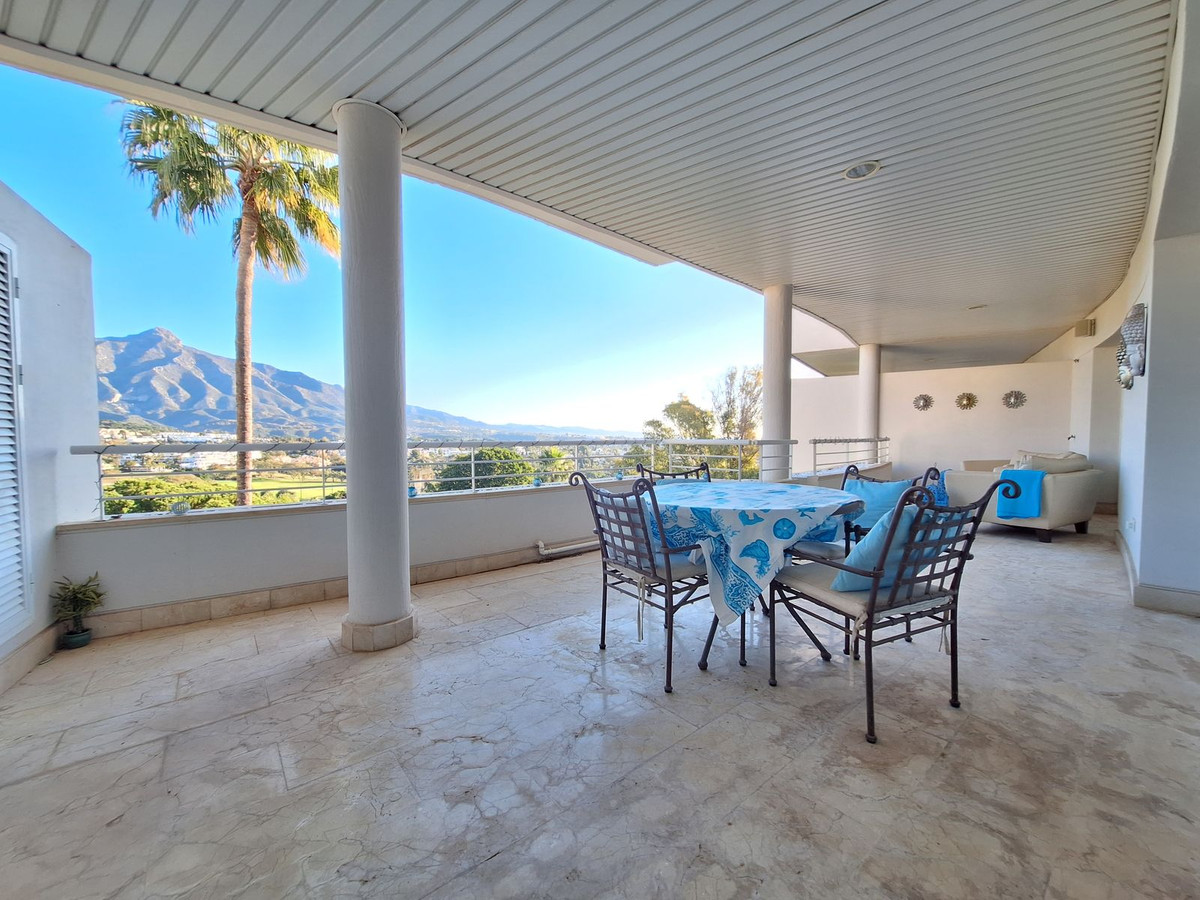 3 Bed Apartment for sale in Nueva Andalucía Costa Del Sol, Málaga, Spain