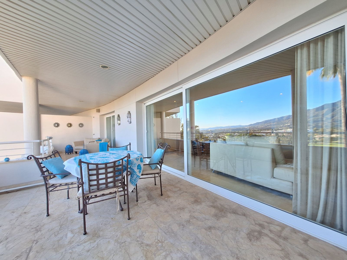 3 Bed Apartment for sale in Nueva Andalucía Costa Del Sol, Málaga, Spain