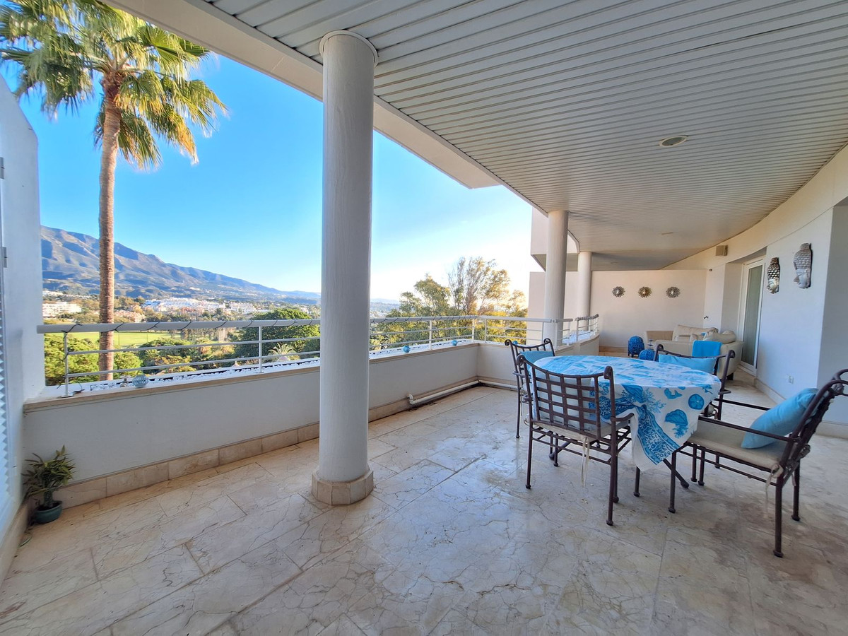 3 Bed Apartment for sale in Nueva Andalucía Costa Del Sol, Málaga, Spain