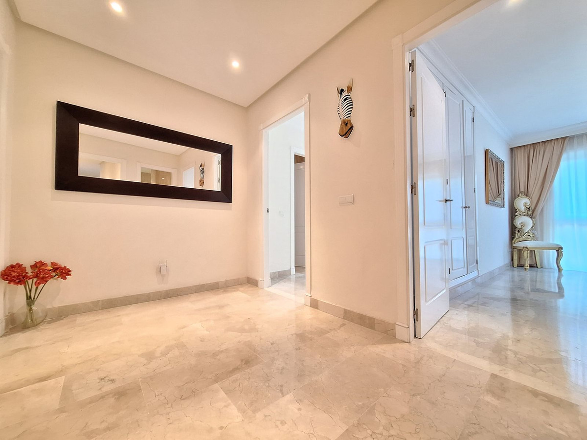 3 Bed Apartment for sale in Nueva Andalucía Costa Del Sol, Málaga, Spain