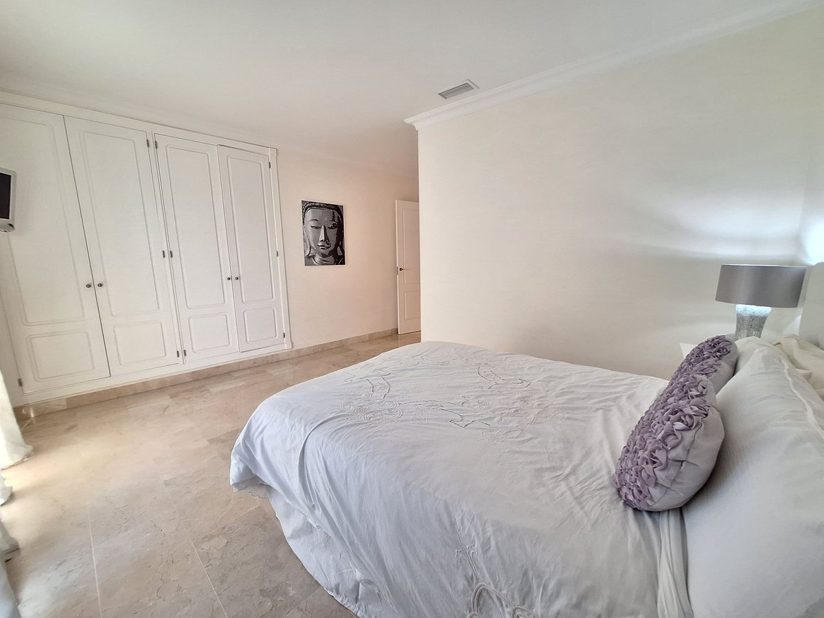3 Bed Apartment for sale in Nueva Andalucía Costa Del Sol, Málaga, Spain