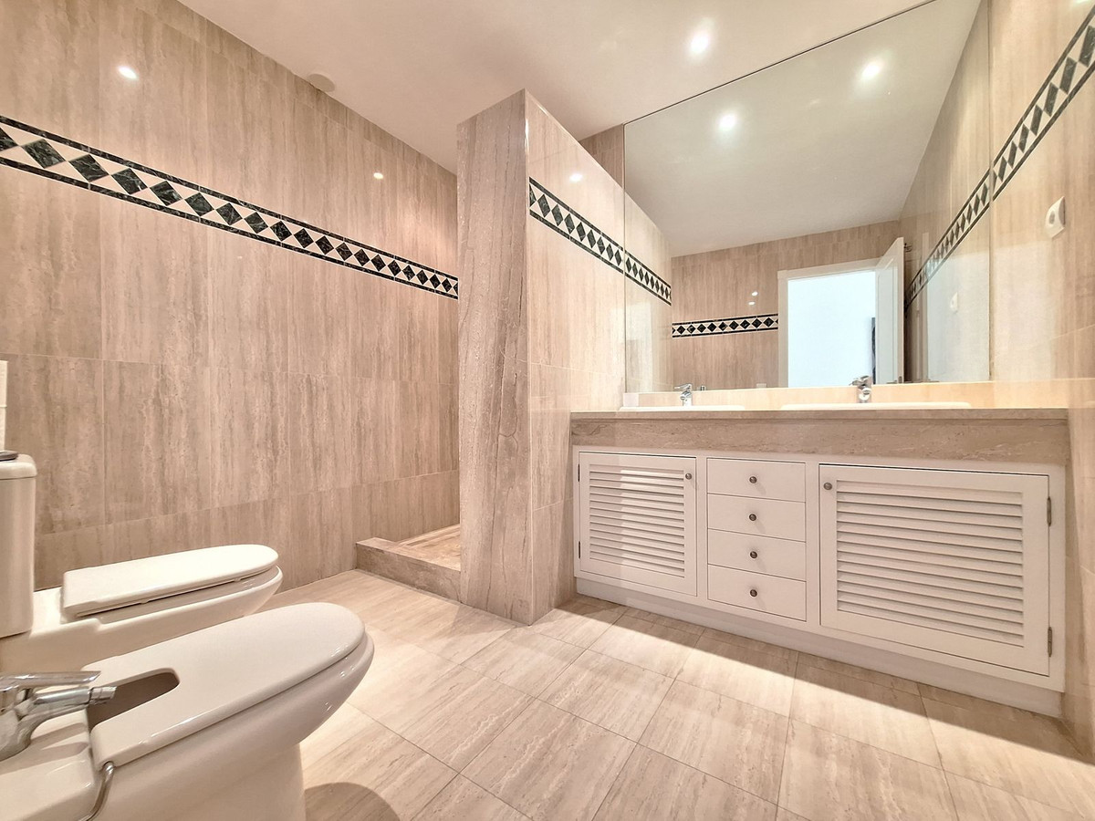 3 Bed Apartment for sale in Nueva Andalucía Costa Del Sol, Málaga, Spain