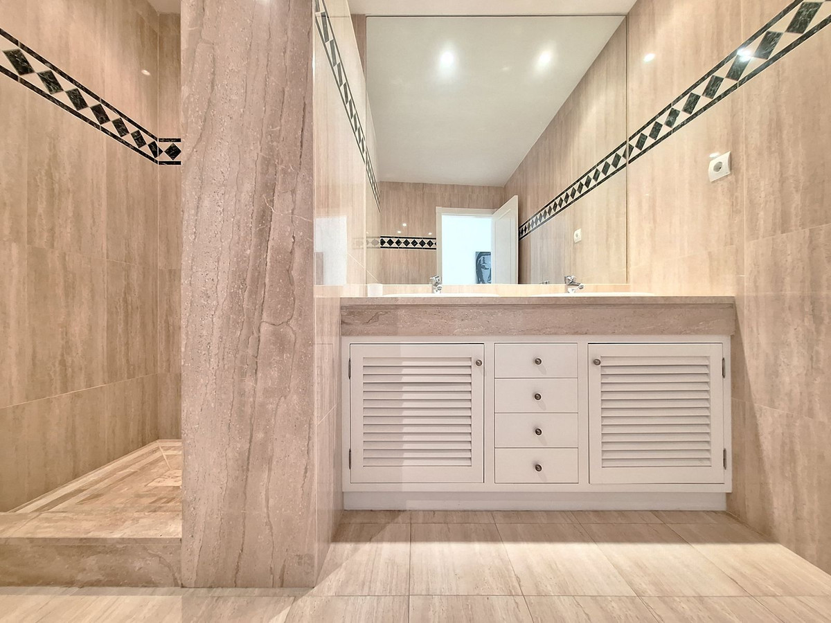 3 Bed Apartment for sale in Nueva Andalucía Costa Del Sol, Málaga, Spain