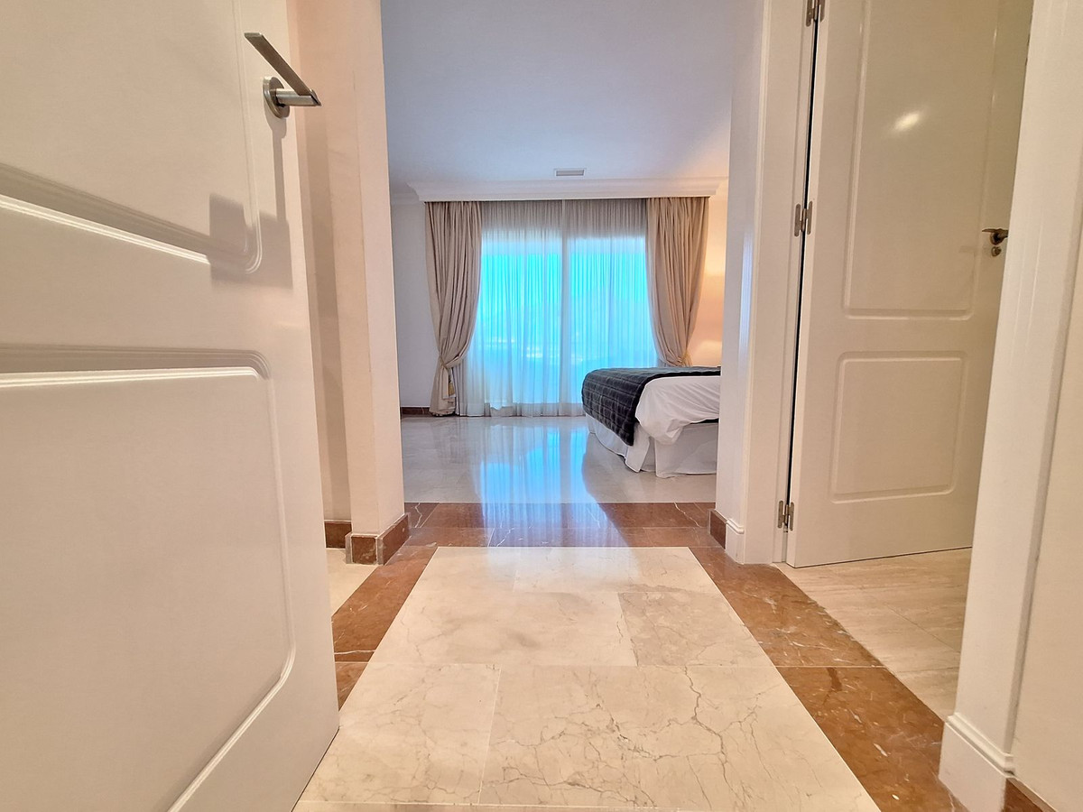 3 Bed Apartment for sale in Nueva Andalucía Costa Del Sol, Málaga, Spain