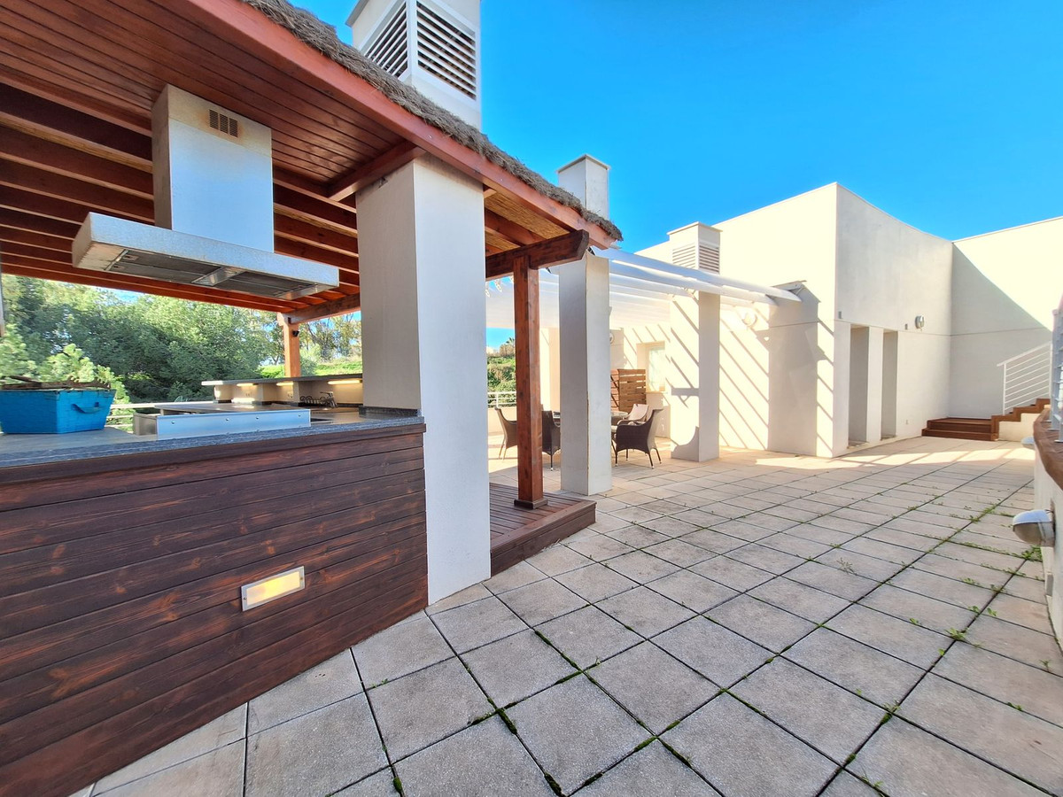 3 Bed Apartment for sale in Nueva Andalucía Costa Del Sol, Málaga, Spain