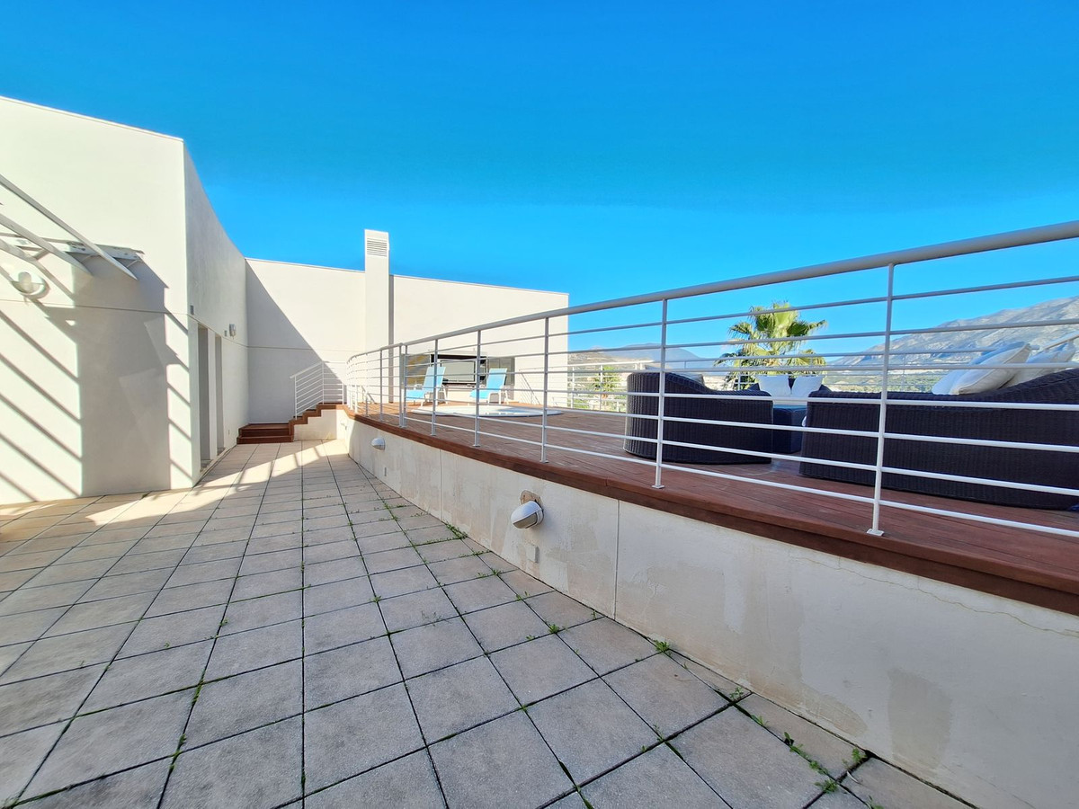 3 Bed Apartment for sale in Nueva Andalucía Costa Del Sol, Málaga, Spain