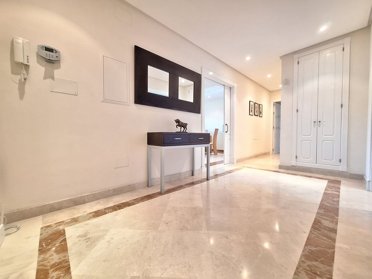 3 Bed Apartment for sale in Nueva Andalucía Costa Del Sol, Málaga, Spain