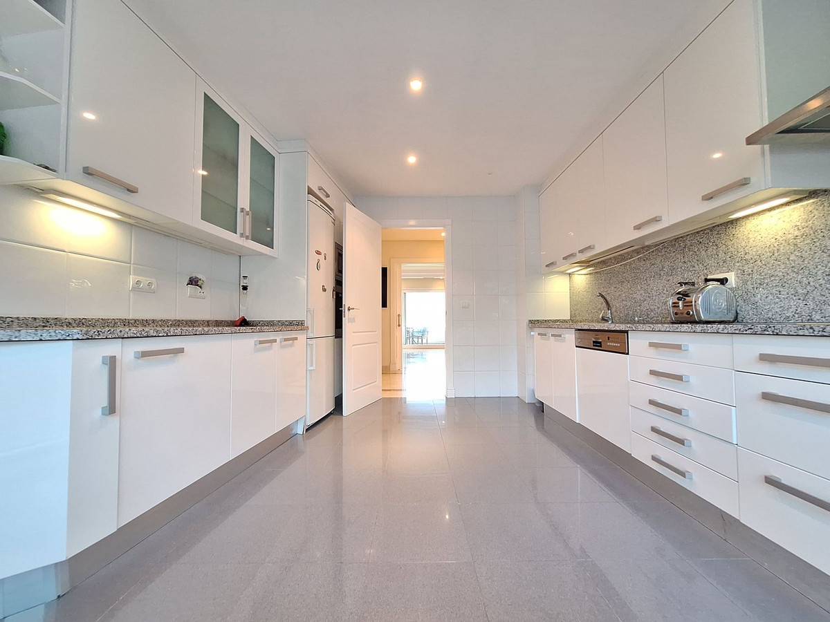 3 Bed Apartment for sale in Nueva Andalucía Costa Del Sol, Málaga, Spain