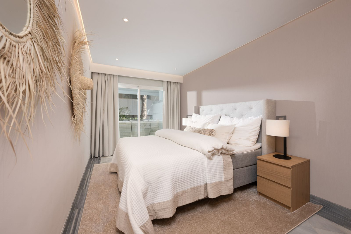 2 Bed Apartment for sale in Marbella Costa Del Sol, Málaga, Spain