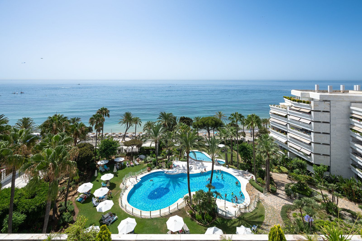 2 Bed Apartment for sale in Marbella Costa Del Sol, Málaga, Spain