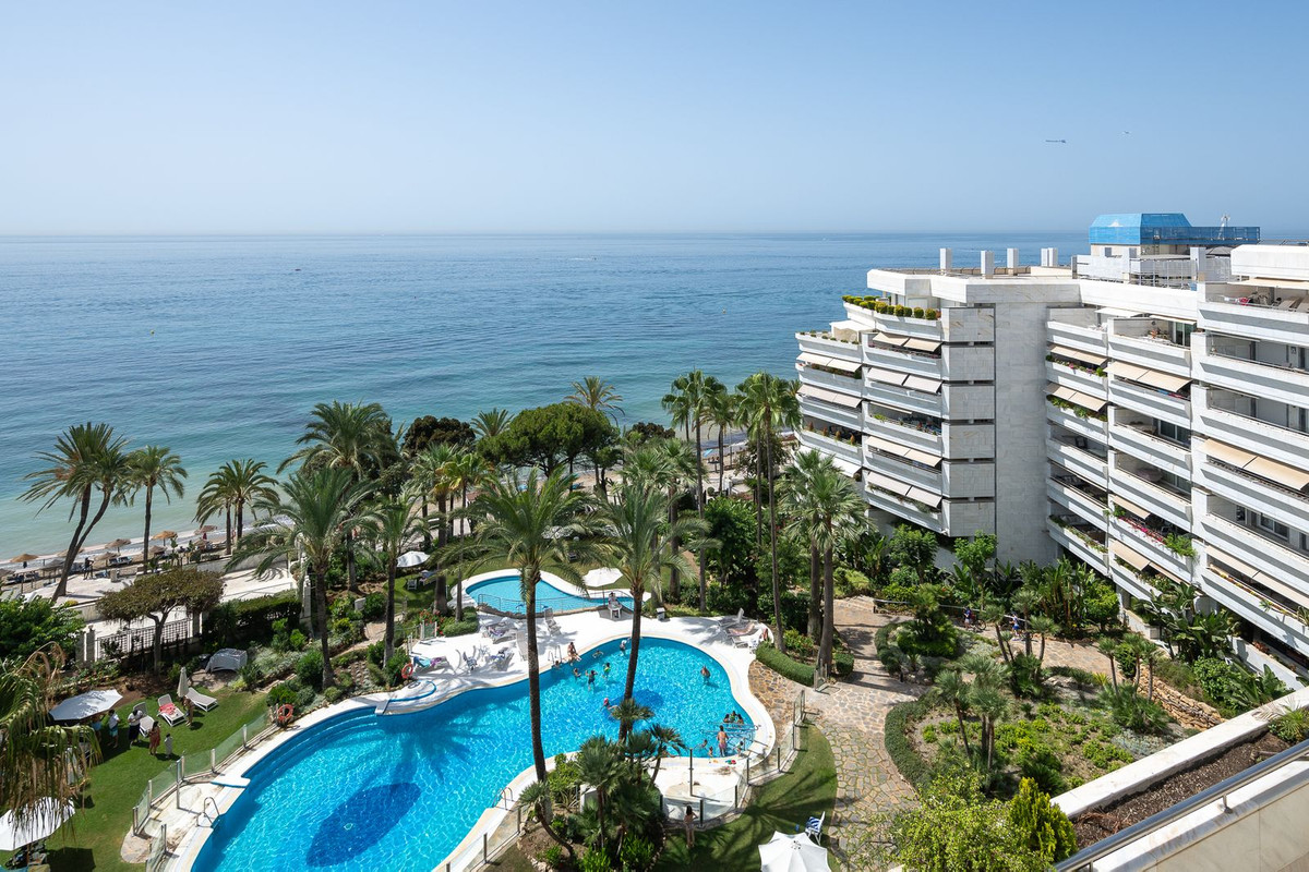 2 Bed Apartment for sale in Marbella Costa Del Sol, Málaga, Spain
