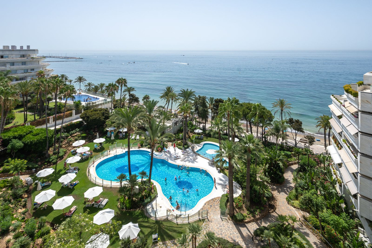 2 Bed Apartment for sale in Marbella Costa Del Sol, Málaga, Spain