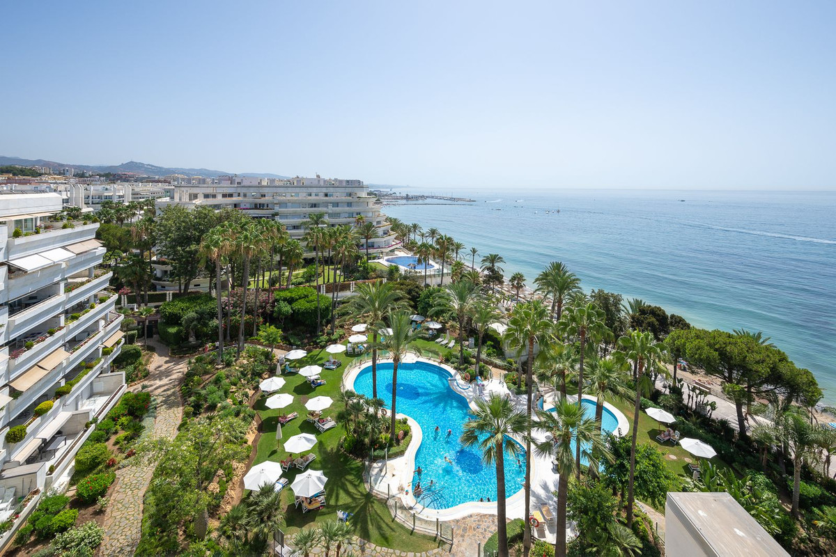 2 Bed Apartment for sale in Marbella Costa Del Sol, Málaga, Spain