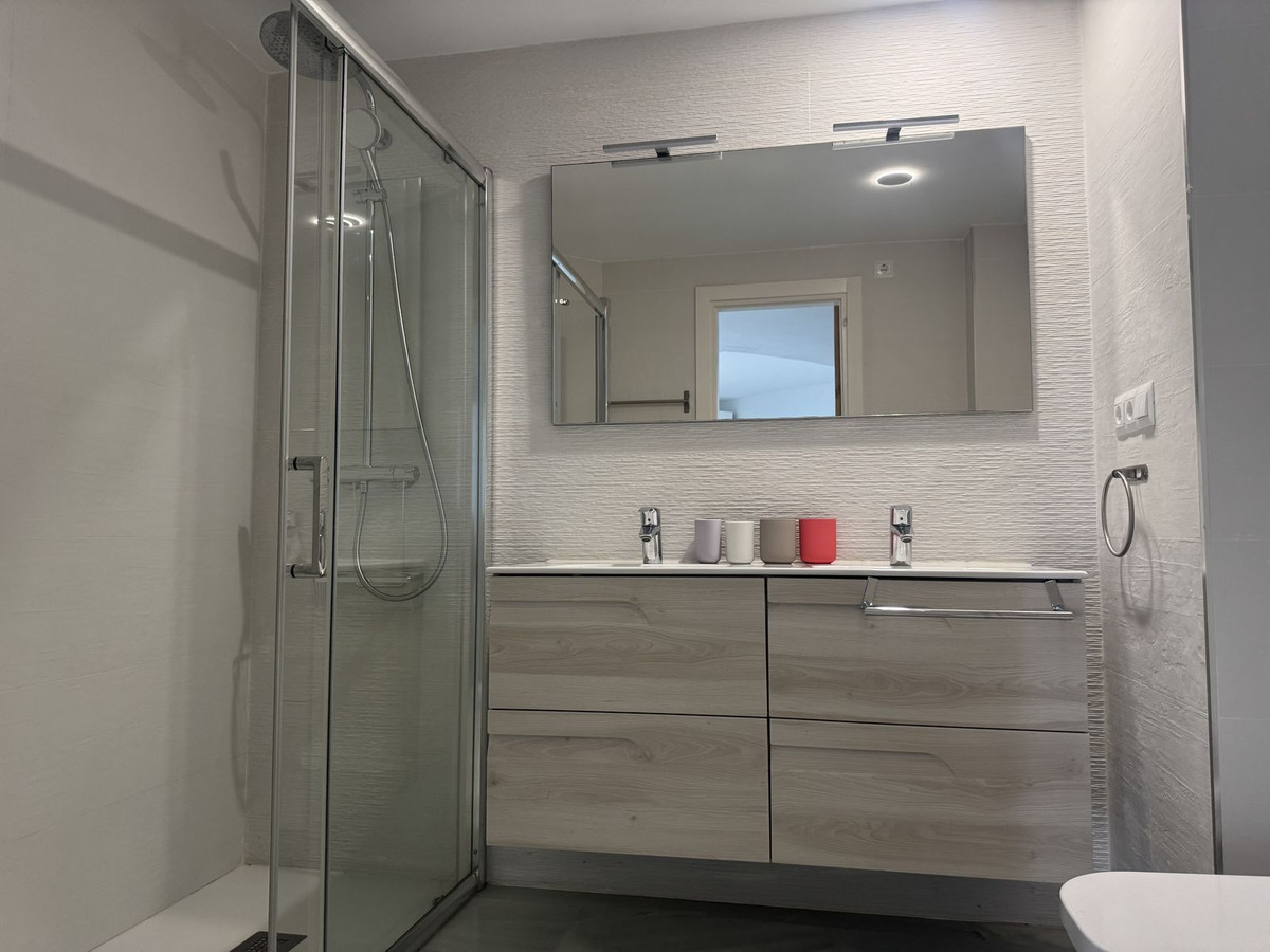 3 Bed Apartment for sale in Marbella Costa Del Sol, Málaga, Spain