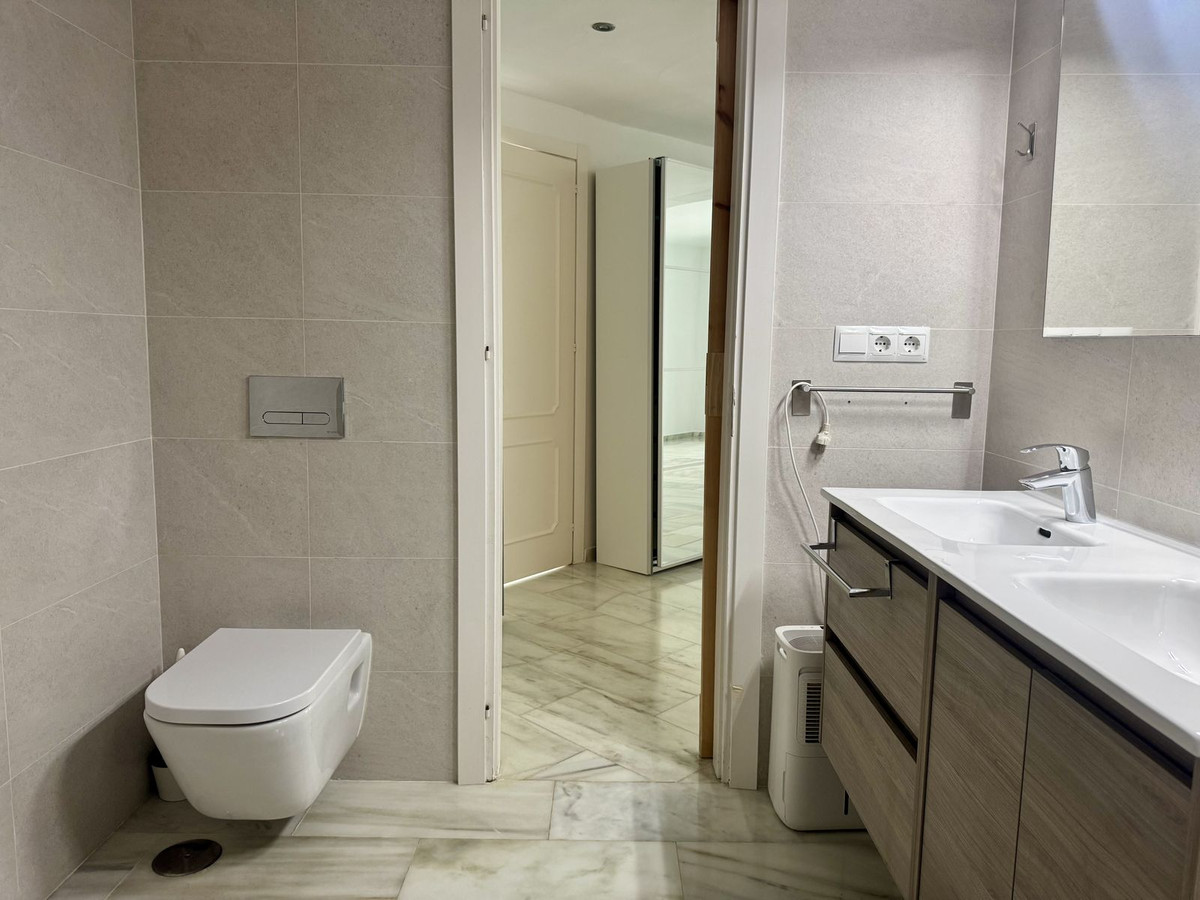 3 Bed Apartment for sale in Marbella Costa Del Sol, Málaga, Spain