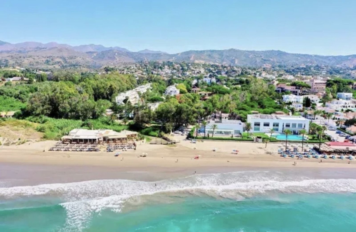 3 Bed Apartment for sale in Marbella Costa Del Sol, Málaga, Spain