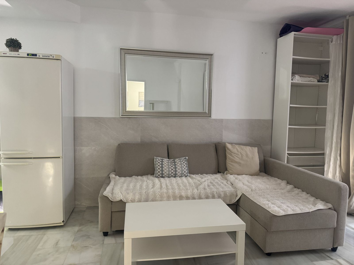 3 Bed Apartment for sale in Marbella Costa Del Sol, Málaga, Spain