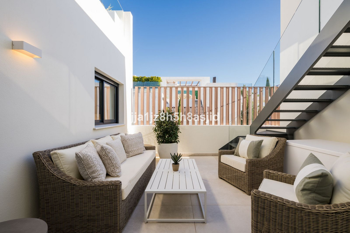 Se vende Pareada de 4 dormitorios en Costa Del Sol, Málaga, España