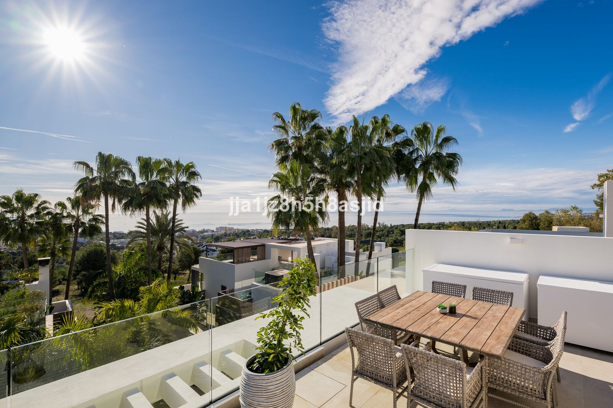 Se vende Pareada de 4 dormitorios en Costa Del Sol, Málaga, España
