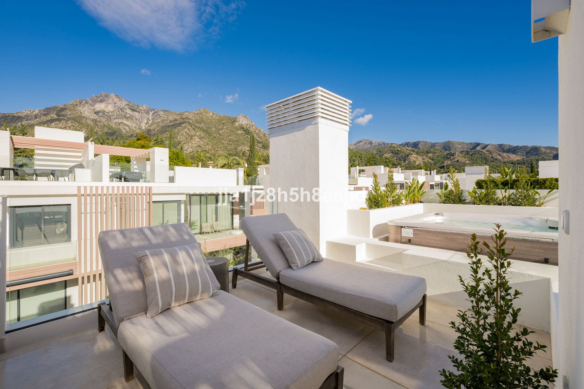 Se vende Pareada de 4 dormitorios en Costa Del Sol, Málaga, España