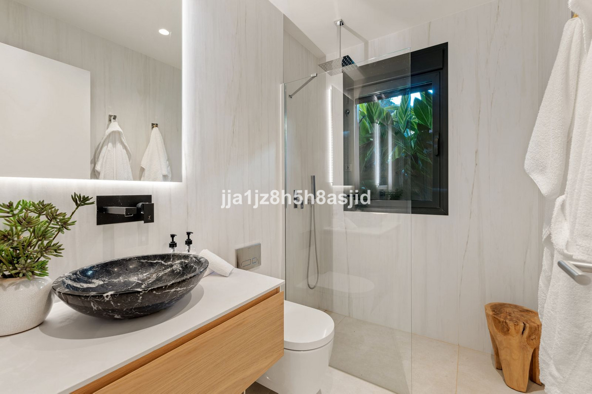 Se vende Pareada de 4 dormitorios en Costa Del Sol, Málaga, España