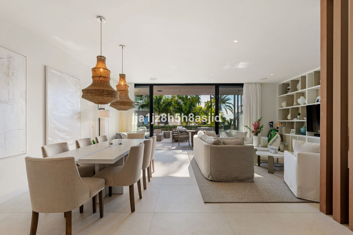 Se vende Pareada de 4 dormitorios en Costa Del Sol, Málaga, España