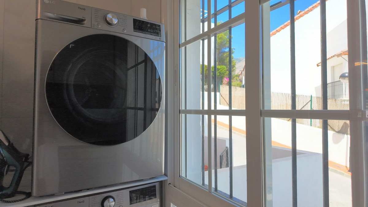 4 Bed Townhouse for sale in Benalmadena Costa Del Sol, Málaga, Spain