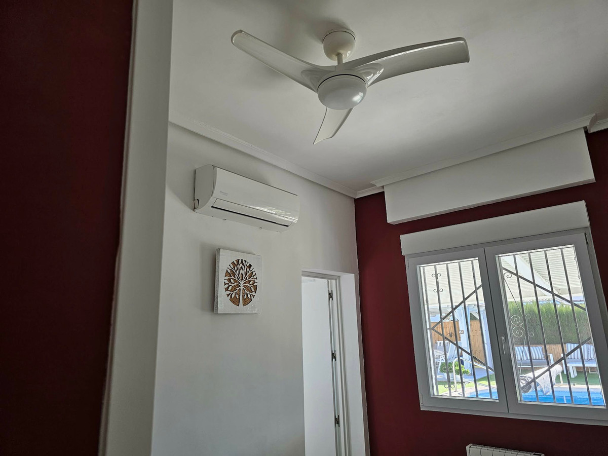 4 Bed Townhouse for sale in San Fulgencio Costa Blanca, Alicante, Spain