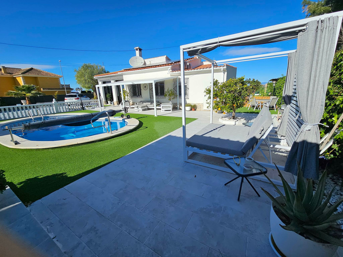 4 Bed Townhouse for sale in San Fulgencio Costa Blanca, Alicante, Spain