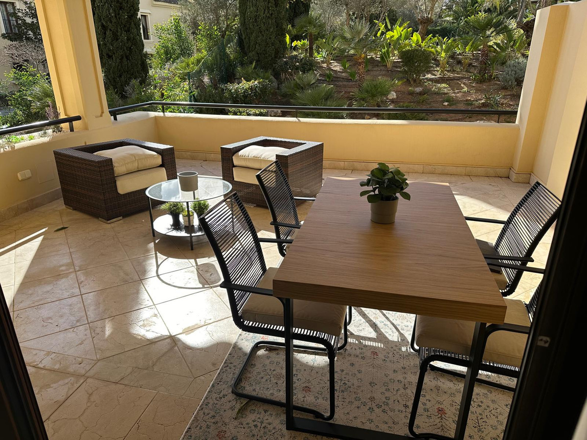 Se vende Apartamento Planta Baja de 2 dormitorios en Costa Del Sol, Cadiz, España
