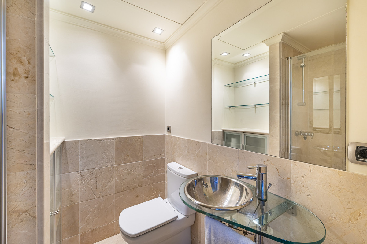 4 Bed Townhouse for sale in The Golden Mile Costa Del Sol, Málaga, Spain