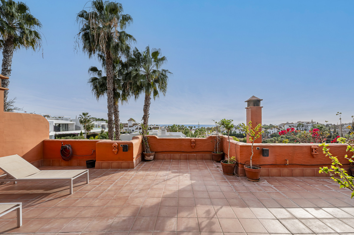 4 Bed Townhouse for sale in The Golden Mile Costa Del Sol, Málaga, Spain
