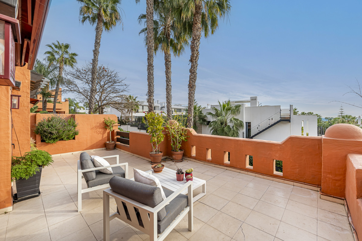 4 Bed Townhouse for sale in The Golden Mile Costa Del Sol, Málaga, Spain