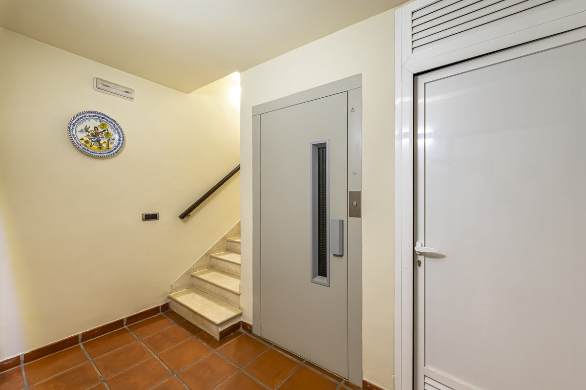 4 Bed Townhouse for sale in The Golden Mile Costa Del Sol, Málaga, Spain