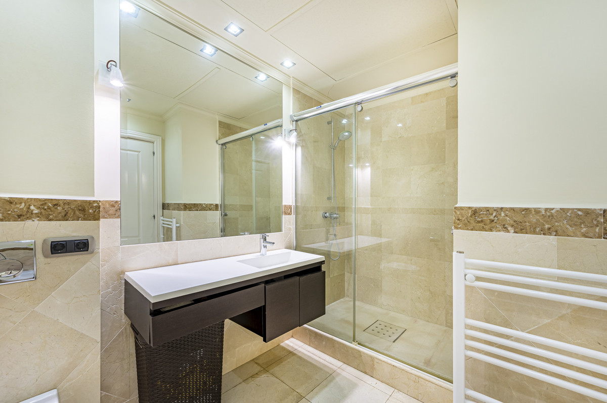 4 Bed Townhouse for sale in The Golden Mile Costa Del Sol, Málaga, Spain