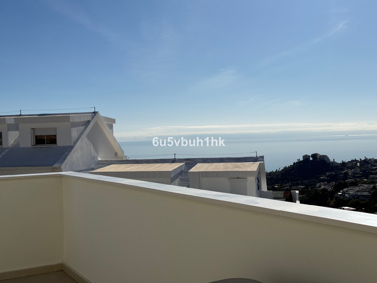 4 Bed Townhouse for sale in Benalmadena Costa Del Sol, Málaga, Spain